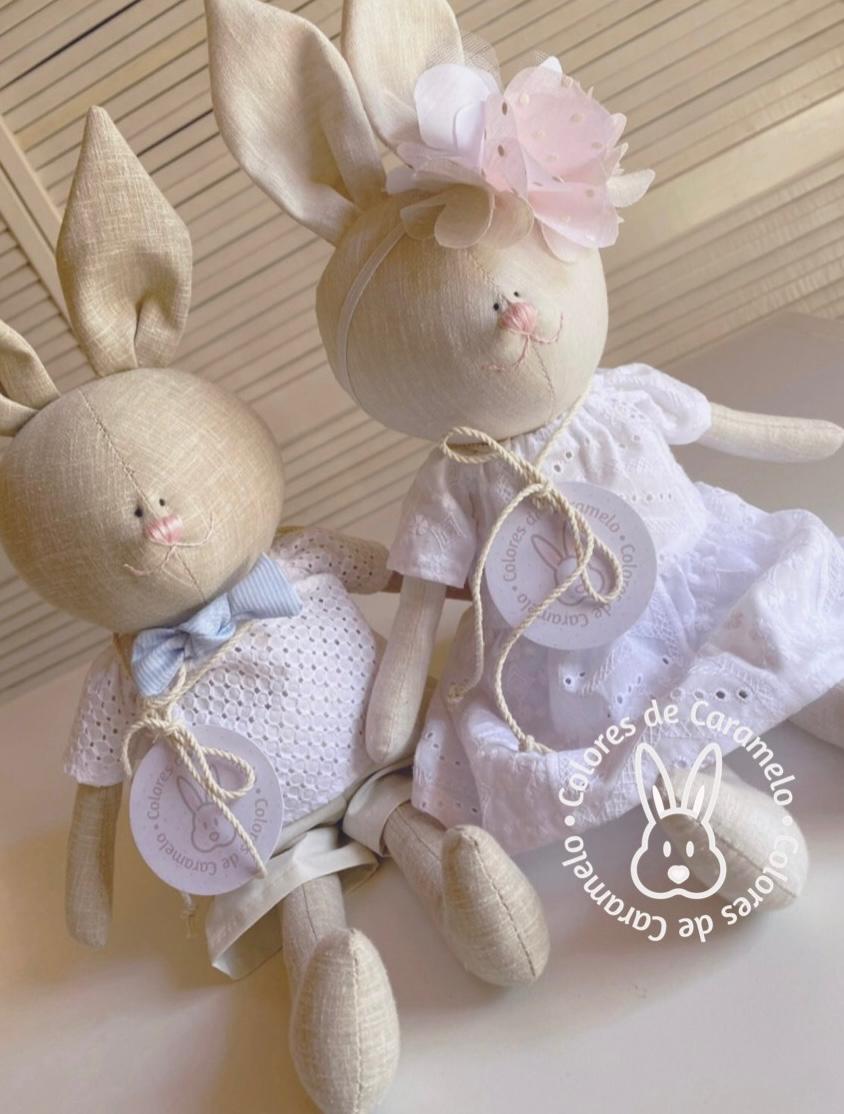 Pareja conejos celestial